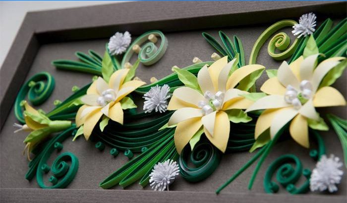 Wzór quilling z kwiatami