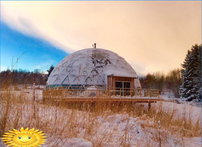 Nature House - dom pod kopułą geodezyjną w Arktyce