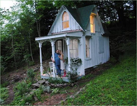 Malutki wiktoriański domek w górach Catskill, Nowy Jork