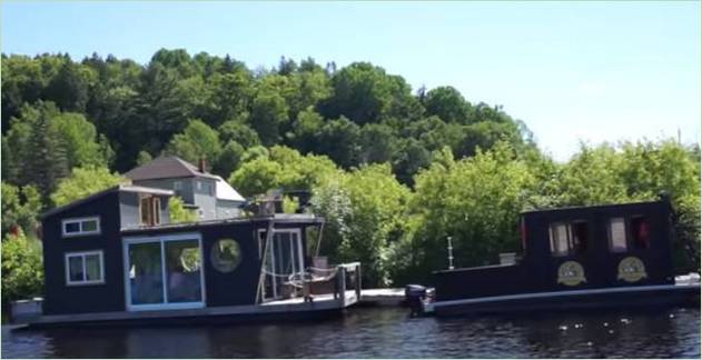 Wnętrze domu na wodzie przez Bonny, Gatineau River, Wakefield, Quebec, Kanada: Parking