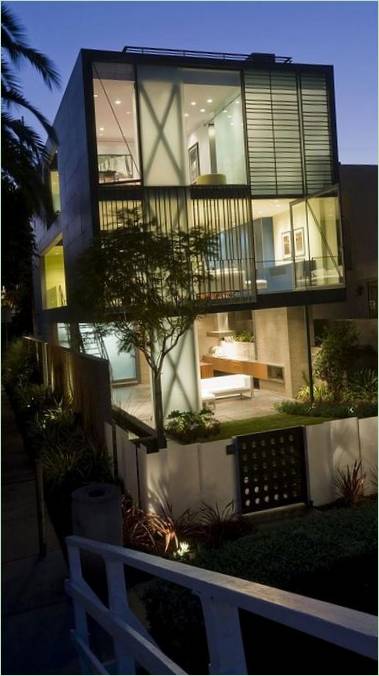 hover-house-3-by-glen-irani-architekci