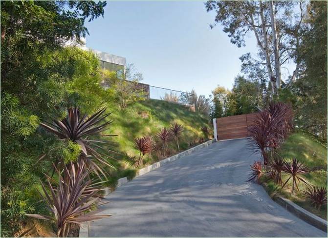 Driveway to Perfectly Elegant