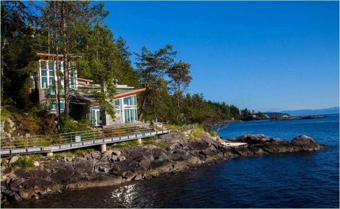 Pender Harbour Mansion widok na jezioro