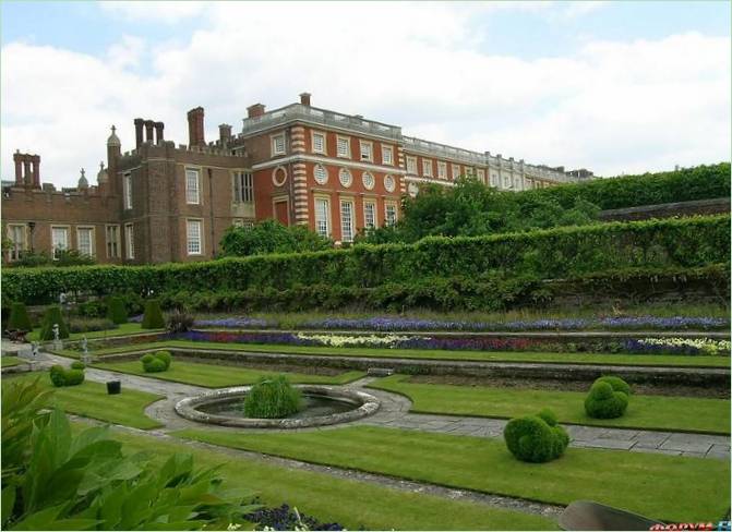 Denmans Lane Gardens, Anglia