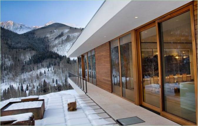 Wnętrze Linear House autorstwa Studio B Architects, Aspen, Colorado, USA