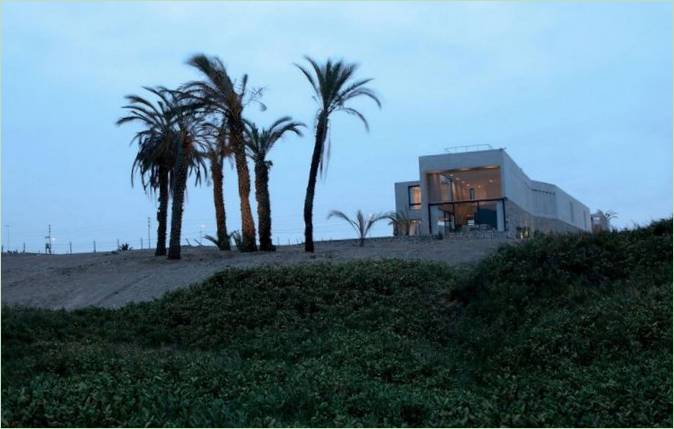 Casa Paracas by Rrmr Arquitectos